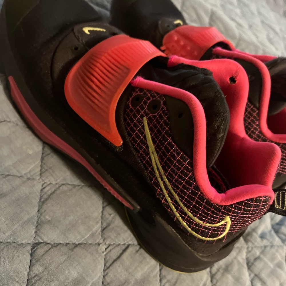 Kids Black and Pink Athletic Shoes‎